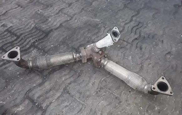 Infiniti FX EGR valve line/pipe/hose NOCODE