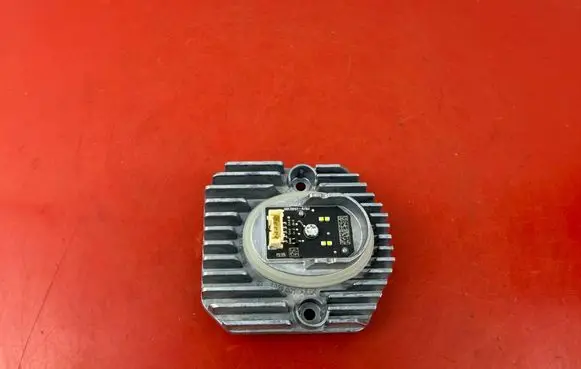 BMW 5 G30 G31 G38 LED ballast control module 1039001 7214934 63117214934