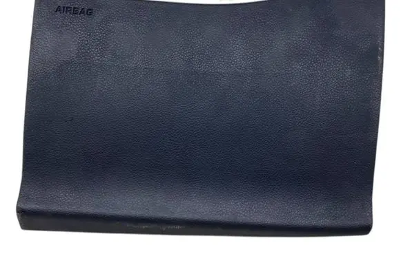 Knee airbag