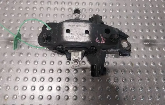 Seat Ibiza III (6L) Engine mounting bracket 6Q0199555AC