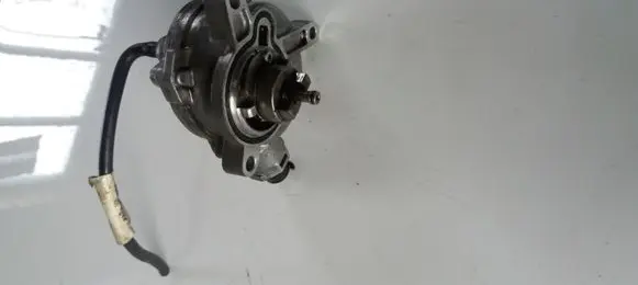 Volvo S80 Vacuum pump 31219463