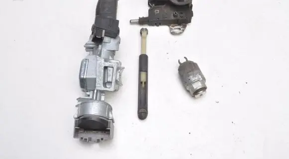 Ford Focus Engine bonnet/hood lock release cable 3M51-3F880-AC