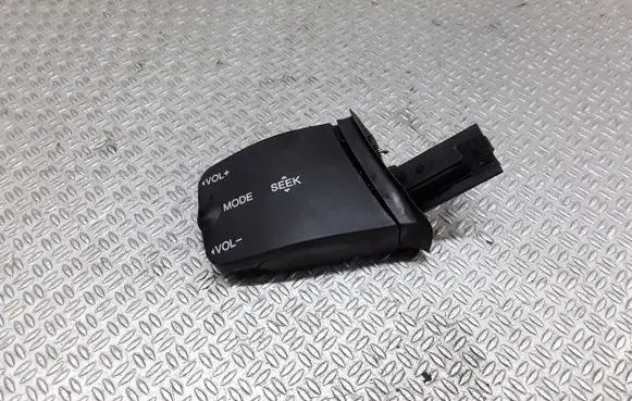 Ford C-MAX I Sound control switch 758709