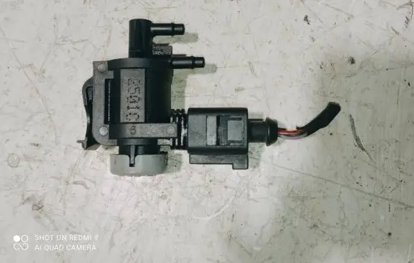 Audi A4 S4 B8 8K Turbo solenoid valve 1K0906283A