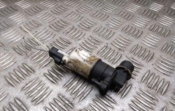 Renault Trafic II (X83) Windscreen/windshield washer pump 8200067015