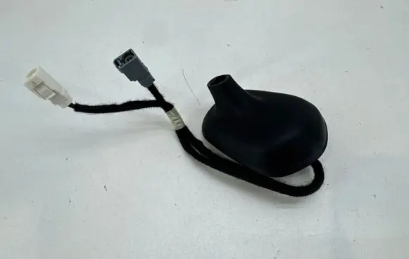 Fiat Tipo Radio antenna 10R040015