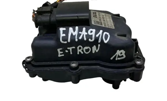 Audi e-tron Other engine bay part 0MA341601B 039001060