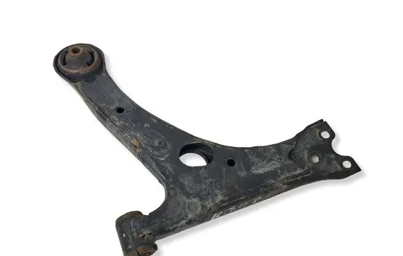 Toyota Avensis T250 Front lower control arm/wishbone 