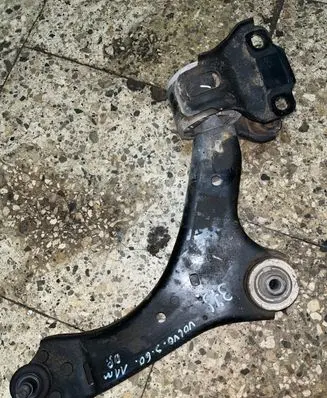 Volvo S60 Front lower control arm/wishbone