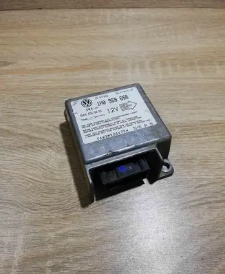 Volkswagen Golf III Airbag control unit/module 1H0959656