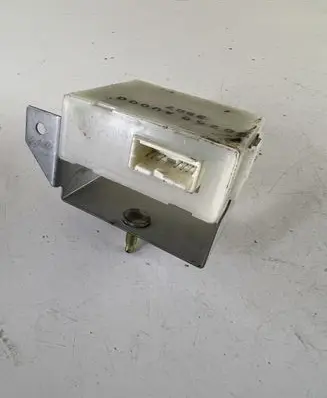 Nissan Primera Other control units/modules 28260AU000 8260AU000