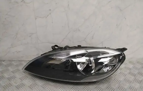 Volvo V40 Headlight/headlamp 31420003