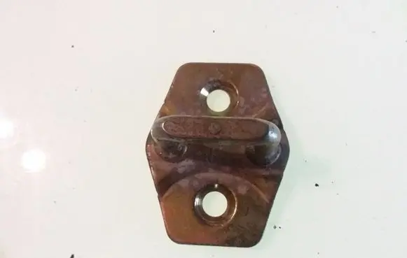 Dodge Magnum Front door lock loop/hook striker 0215