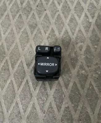 Lexus IS 220D-250-350 Wing mirror switch 183575 1755751