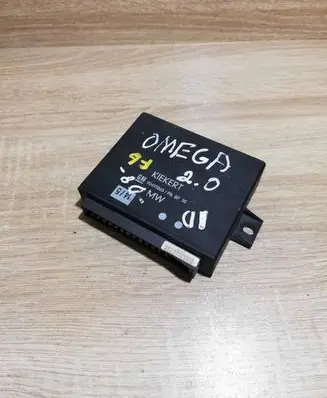 Opel Omega B1 Comfort/convenience module 90493865