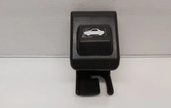 Mazda 2 Engine bonnet (hood) release handle