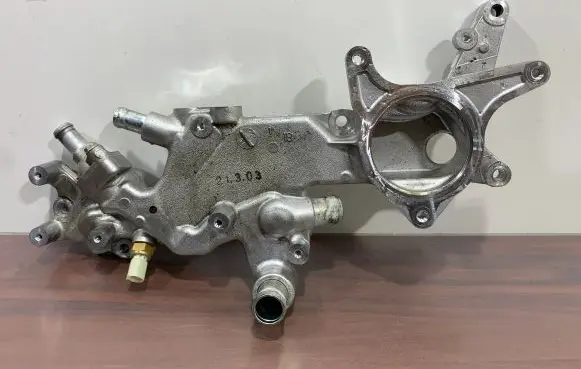 Subaru Forester SK Engine coolant pipe/hose