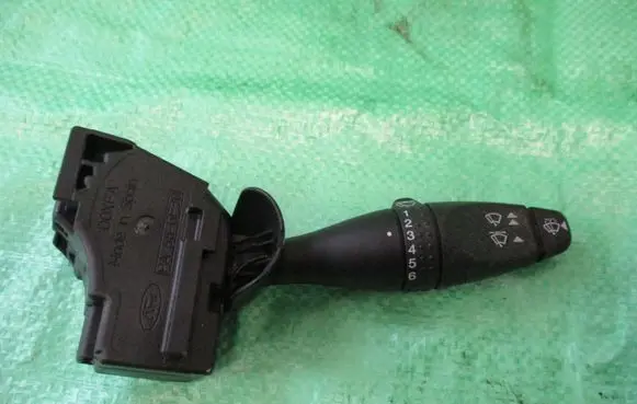 Ford Mondeo Mk III Wiper control stalk 1S7T17A553