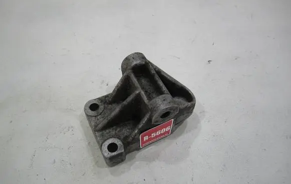 Audi 80 90 S2 B4 Power steering pump mounting bracket 035145515B