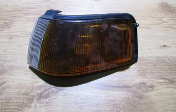 Mazda 323 Front indicator light