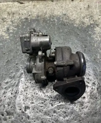 Mercedes-Benz C W204 Turbo A6510902780 A6511530094