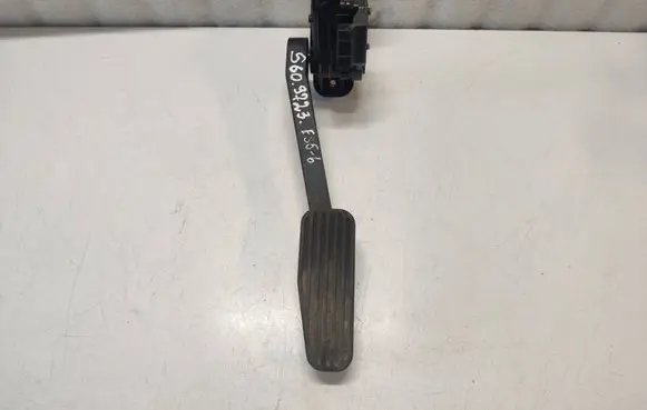 Volvo S60 Accelerator throttle pedal 30683514