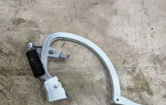 Audi A3 S3 8V Tailgate/trunk/boot hinge 8V5827302 8V5827302C