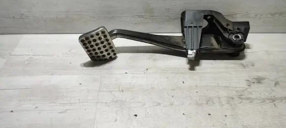 Mercedes-Benz CLA C117 X117 W117 Clutch pedal A2462901101 A25103278268 A232002001