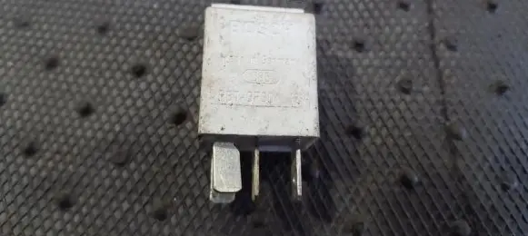 Volkswagen PASSAT B6 Other relay 1K0951253 0332011100