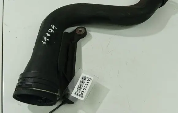 Skoda Octavia Mk2 (1Z) Intercooler hose/pipe 