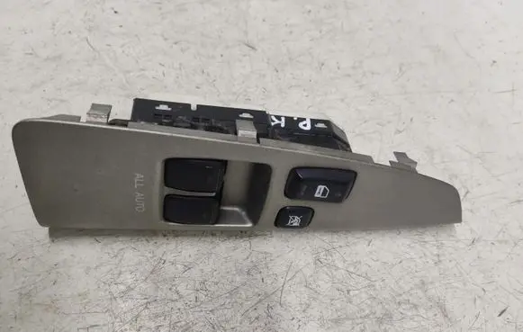 Toyota Corolla E120 E130 Electric window control switch