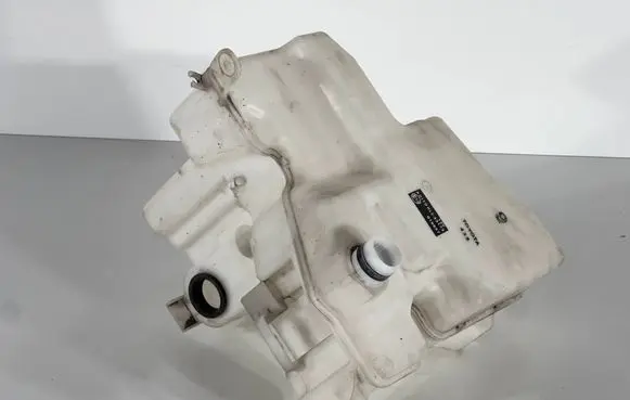 BMW 3 GT F34 Windshield washer fluid reservoir/tank 019657 HLC33133