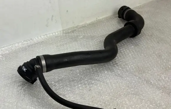 BMW 5 E39 Engine coolant pipe/hose 2247821 11532247821