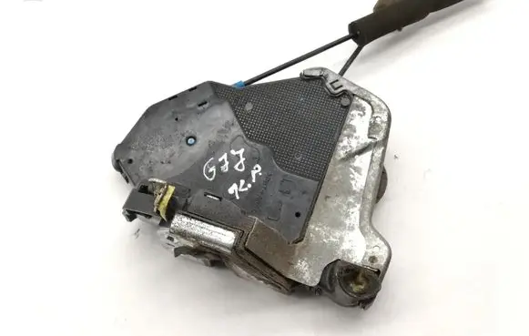 Lexus IS 220D-250-350 Coupe door lock (next to the handle) 