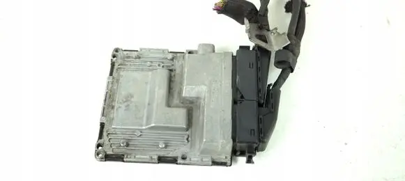 Mercedes-Benz C W204 Engine control unit/module ECU A2710100146