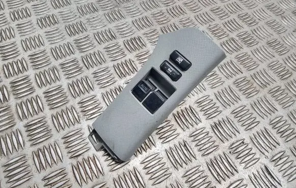 Toyota Yaris Electric window control switch 7423252250