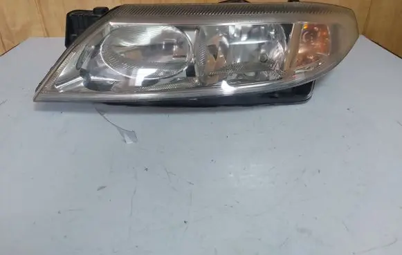 Renault Laguna II Headlight/headlamp 8200002845 89004687