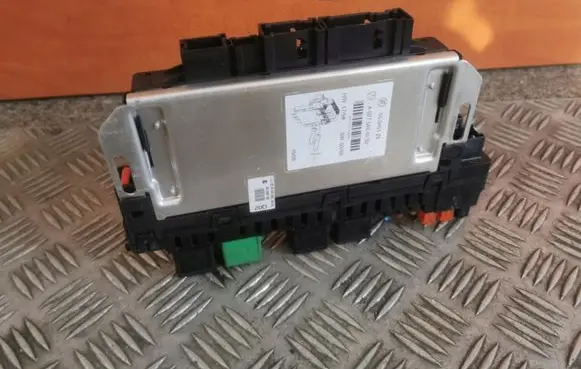 Mercedes-Benz S AMG W221 Fuse module A0275454532