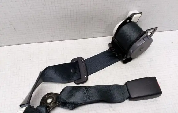 Nissan Almera N16 Middle seatbelt (rear) TKABOEG397