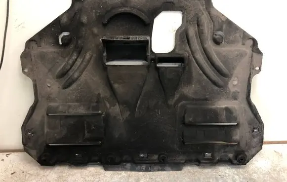 Ford Kuga II Engine splash shield/under tray