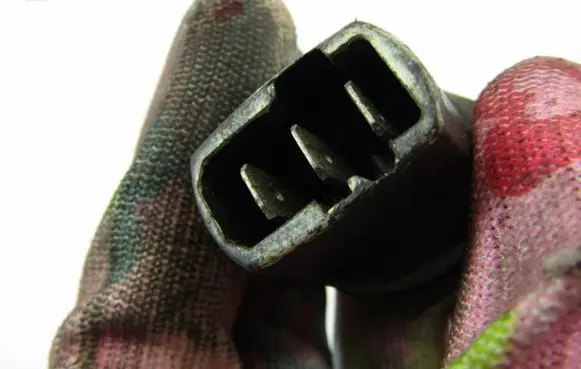 Audi 80 90 S2 B4 Coolant temperature sensor 321959481C