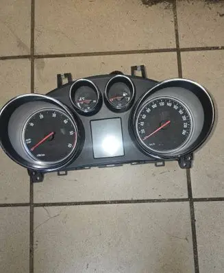 Opel Mokka Speedometer (instrument cluster) 42342753 654663731 5027537000451151