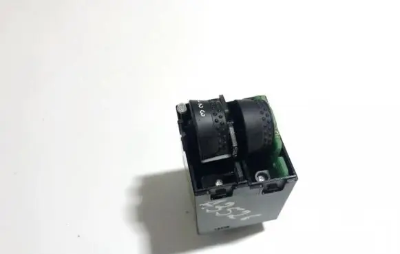 KIA Ceed Headlight level height control switch 933001h715eq 93300-1h715eq