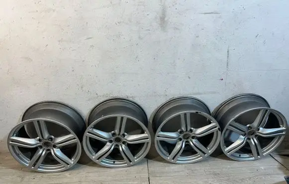 Aston Martin DB9 R19 alloy rim 
