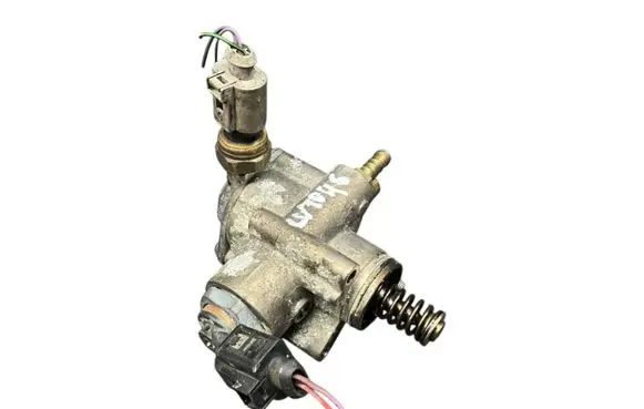 Skoda Octavia Mk2 (1Z) Fuel injection high pressure pump 06F127025H
