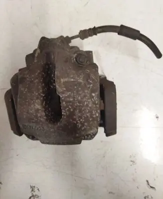 BMW 5 F10 F11 Front brake caliper 6024330