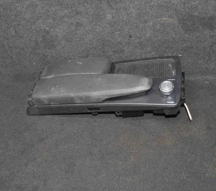 Mercedes-Benz C W204 Armrest A2046801339