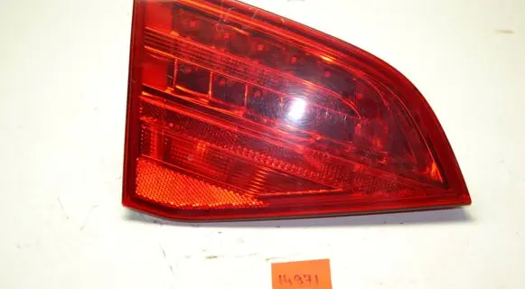 Audi A4 S4 B8 8K Tailgate rear/tail lights 8K9945093B