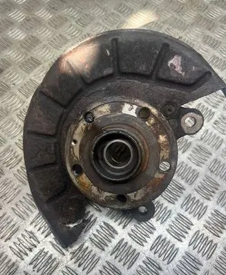 Volkswagen Touran I Front wheel hub 