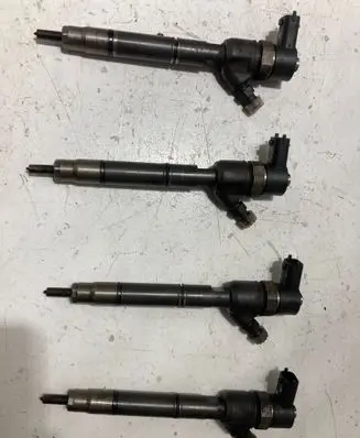 Hyundai i40 Fuel injectors set 338002A800